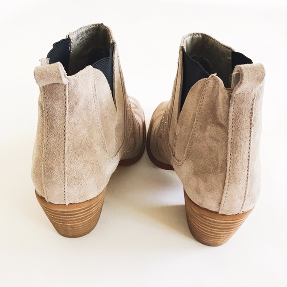 Fergie Suede Leather embroidered booties - Picture 5 of 6